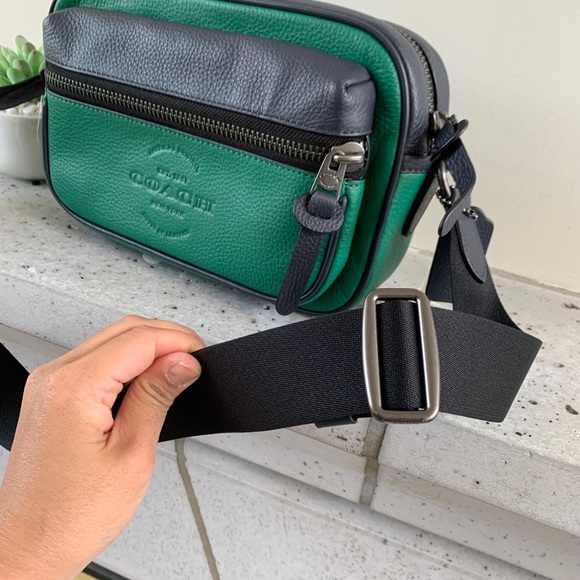 NWT Coach Thompson Small Camera Bag - Picture 7 of 17